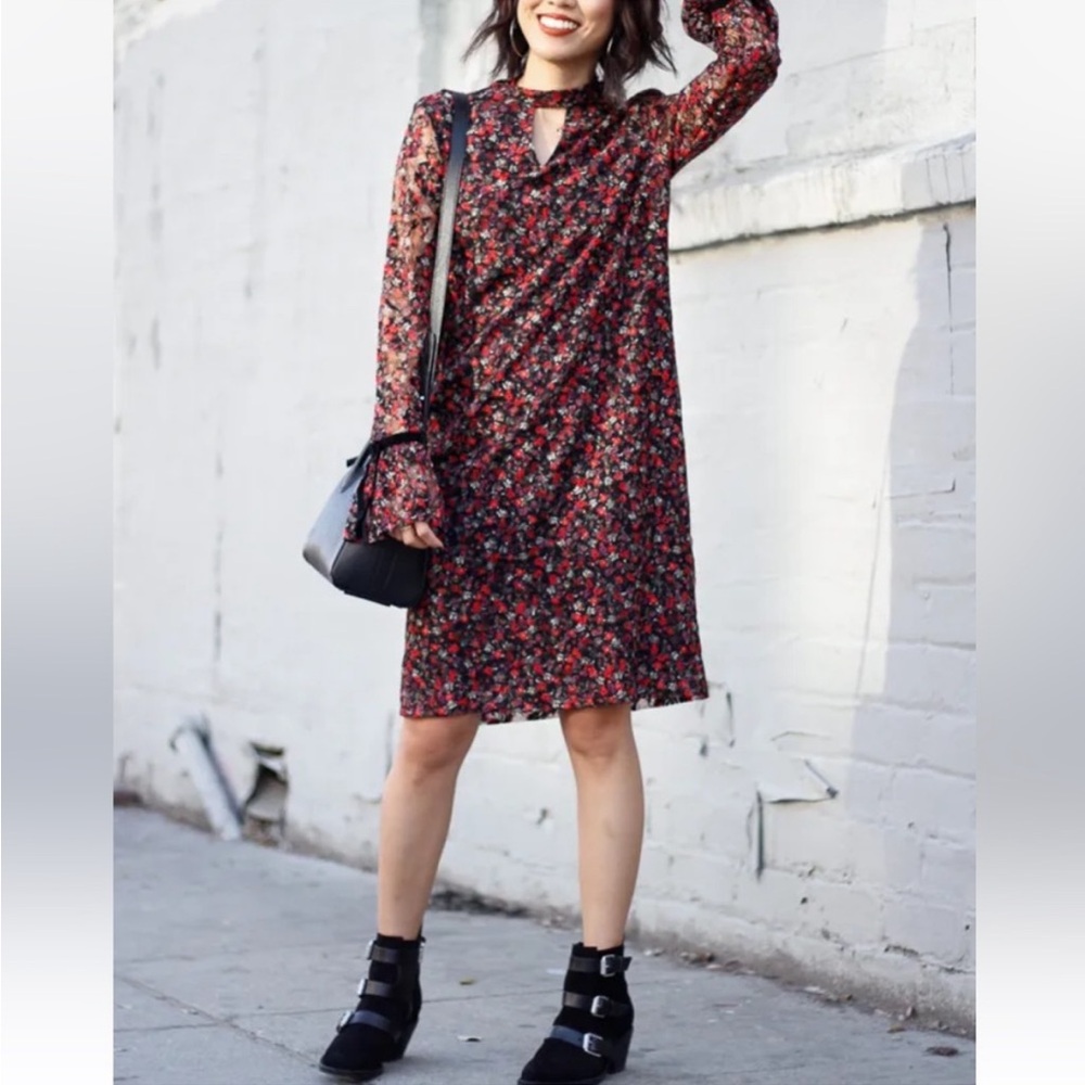 Libby Edelman Black and Red Floral Lace
Keyhole Cutout Sheath Dress Sz S